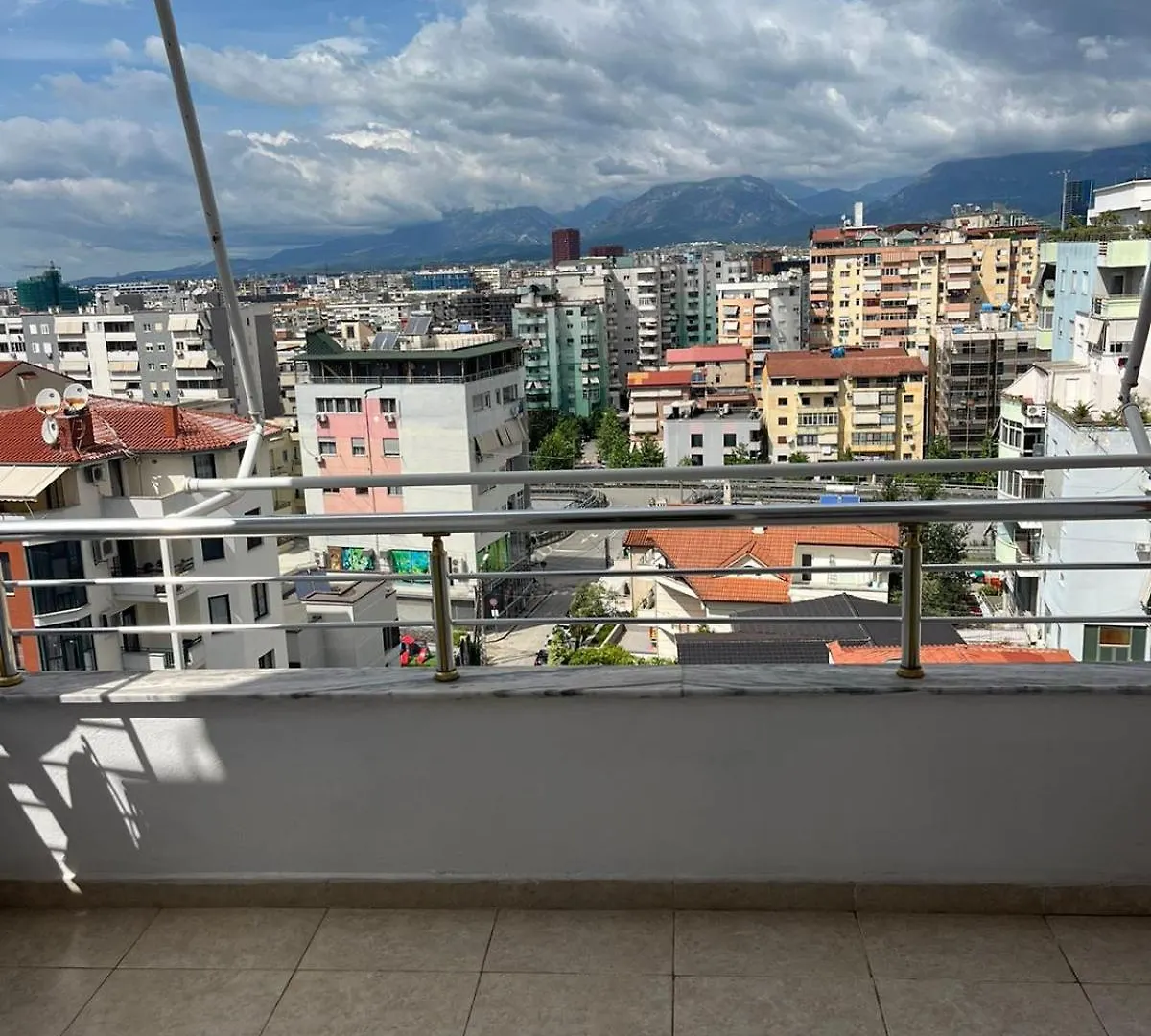 Apartment Tirana 0*,